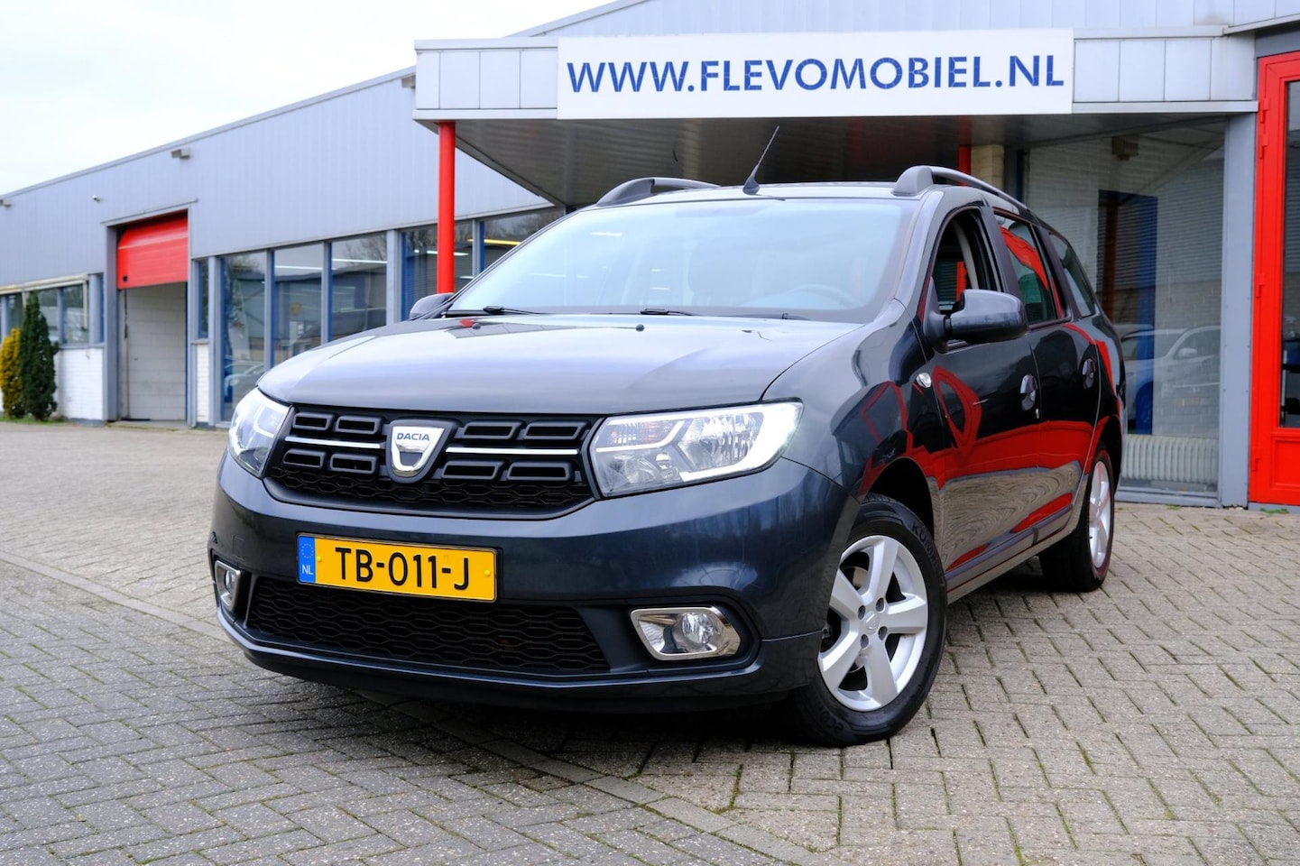 Dacia Logan MCV - 0.9 TCe SL Royaal *56.000km!* Navi|1e Eig|Airco|Cam|DAB - AutoWereld.nl