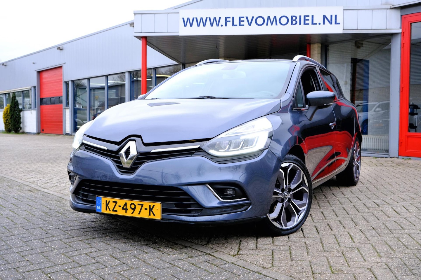 Renault Clio Estate - 1.2 TCe Intens Aut. *45.000km!* Navi|Half Leder|LMV|LED koplampen - AutoWereld.nl