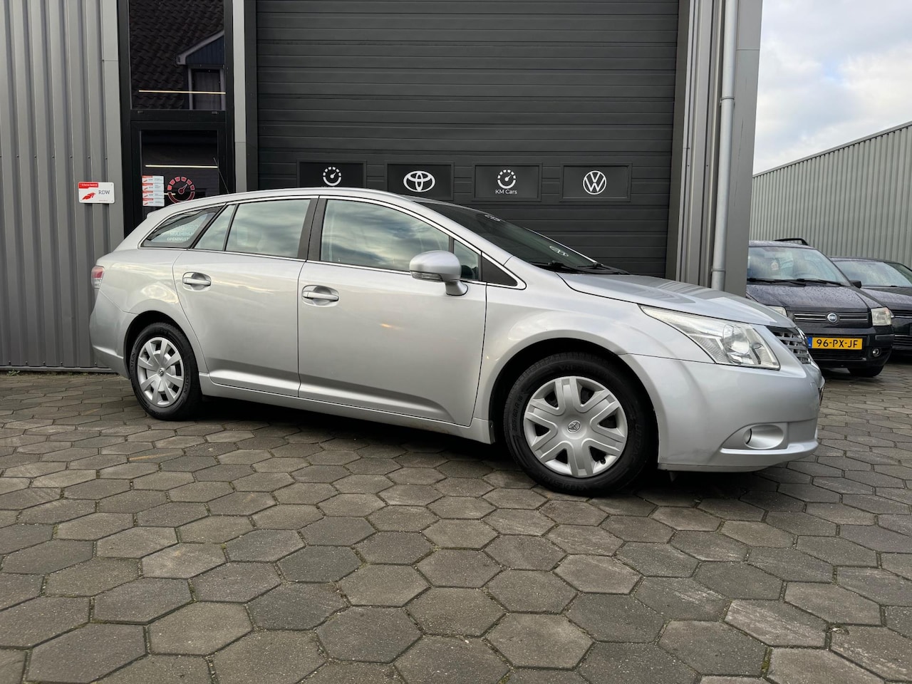 Toyota Avensis Wagon - 1.8 VVTi Dynamic - ( 2010 ) - Airco/Clima - 2e Eigenaar - - AutoWereld.nl