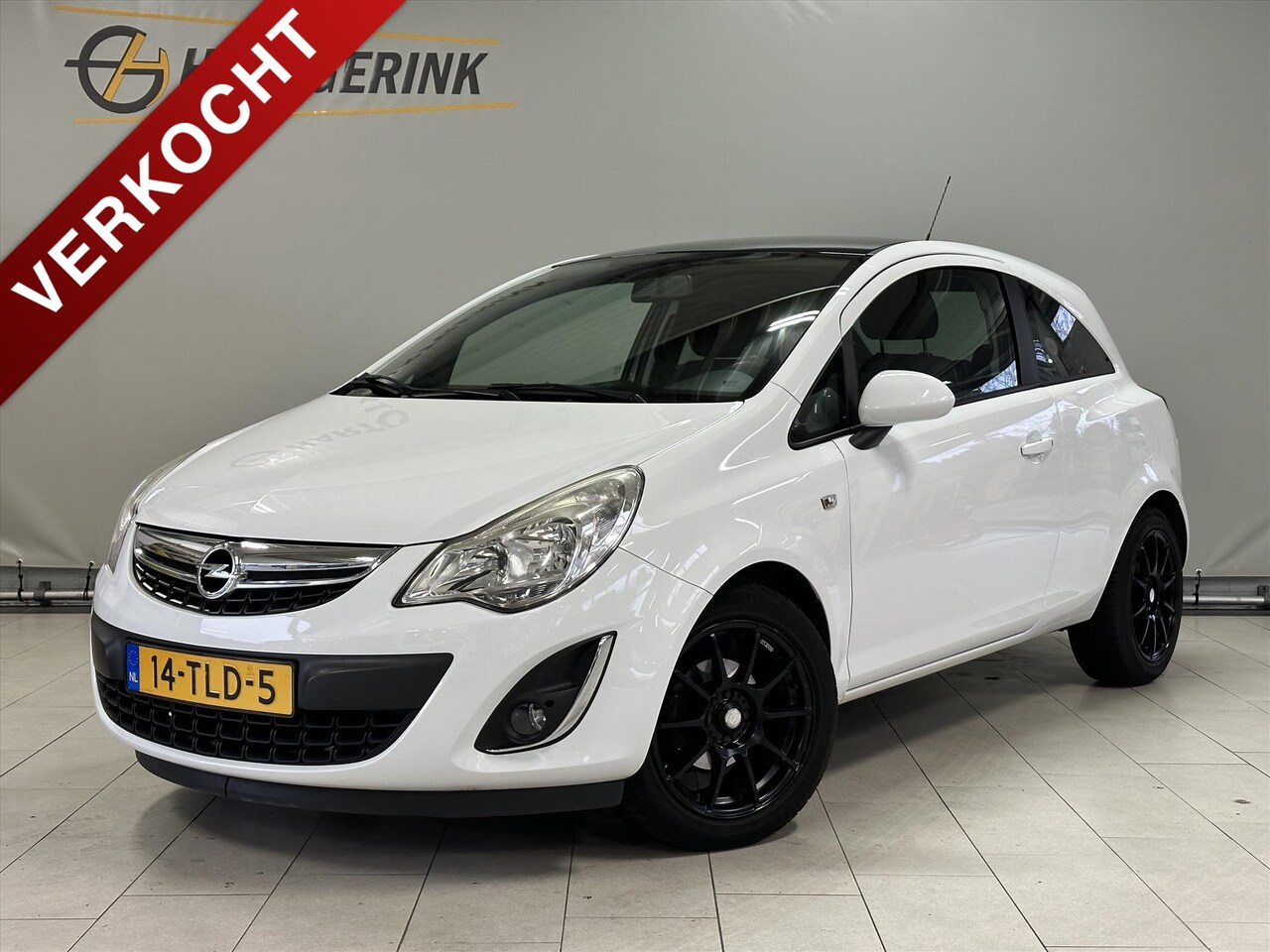 Opel Corsa - 1.2 16V 3D Color Edition* Airco / Cruise / LMV - AutoWereld.nl