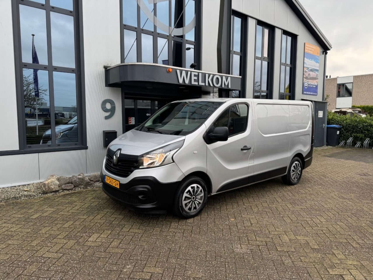 Renault Trafic - 1.6 dCi Schuifdeur, Airco, Navi, PDC, Cruisecntrl, Trekhk - AutoWereld.nl