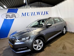 Skoda Superb Combi - 1.5 TSI 150 PK ACT Business Edition / Trekhaak / NL Auto