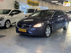 Volvo V40 - 2.0 D4 Momentum Business 6BAK GOEDONDERHOUDEN