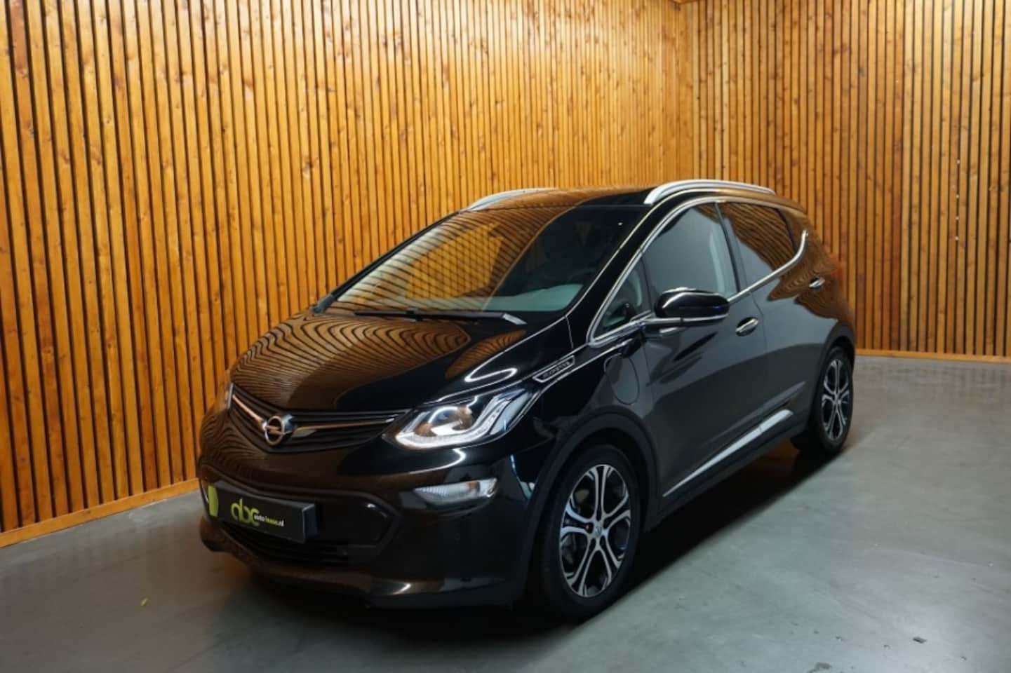 Opel Ampera-e - BUSINESS EXECUTIVE 60 KWH AUTOMAAT - AutoWereld.nl