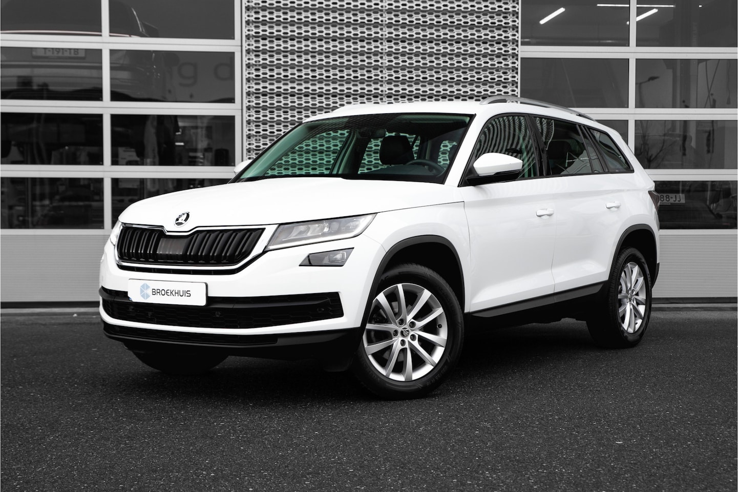 Skoda Kodiaq - 1.5 TSI Limited Business Edition | Navigatie | Carplay | Cruise control | Camera - AutoWereld.nl