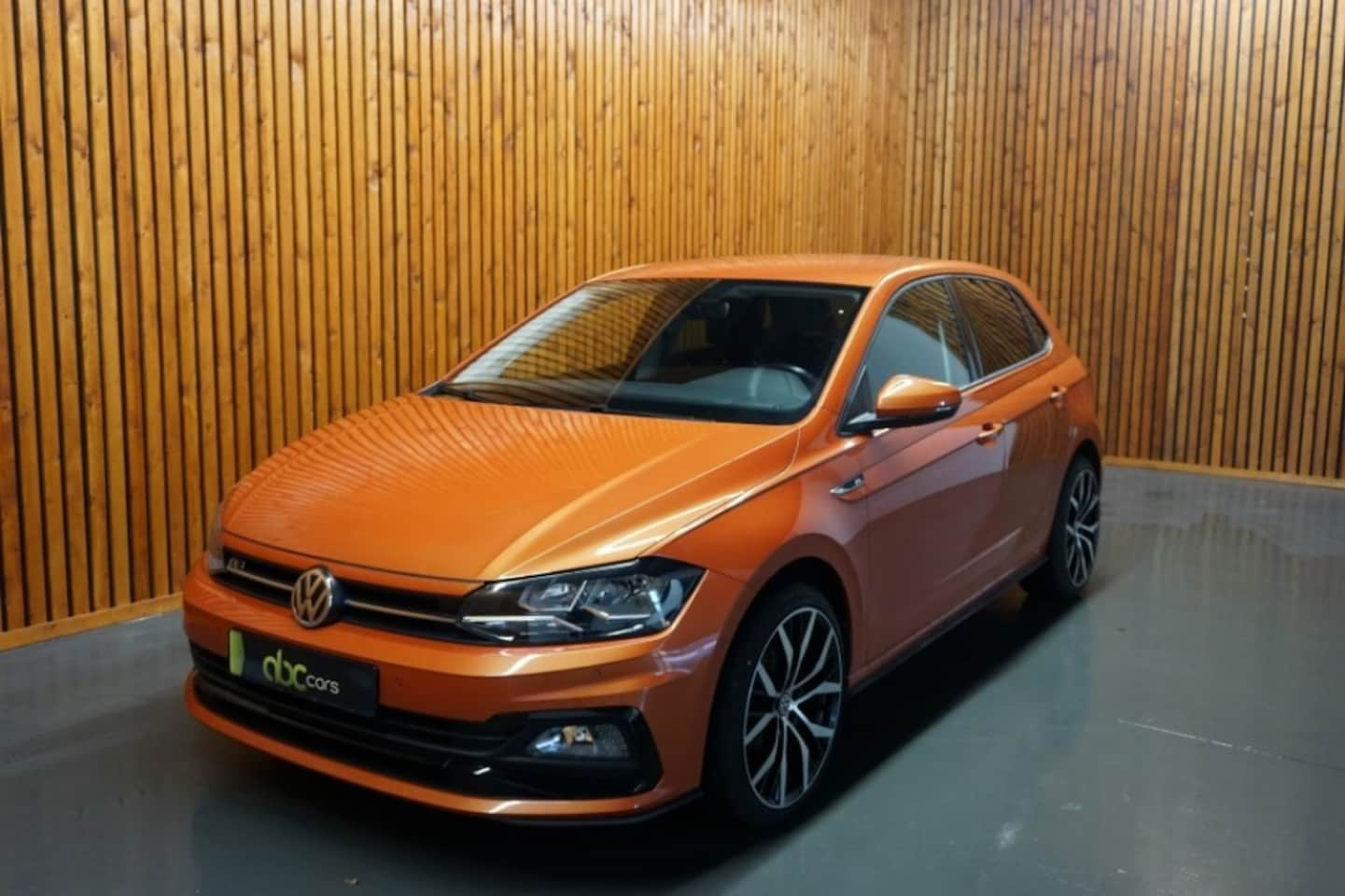 Volkswagen Polo - 1.0 TSI COMFORTLINE BUSINESS R-LINE / AIRCO/ NAVIGATIE - AutoWereld.nl