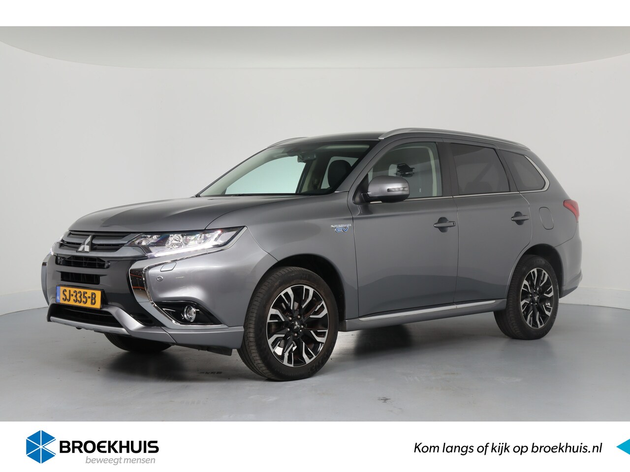 Mitsubishi Outlander - 2.0 PHEV Premium | LED | Trekhaak | Leder/Alcantara | Clima | Camera | Navi By App | Keyle - AutoWereld.nl