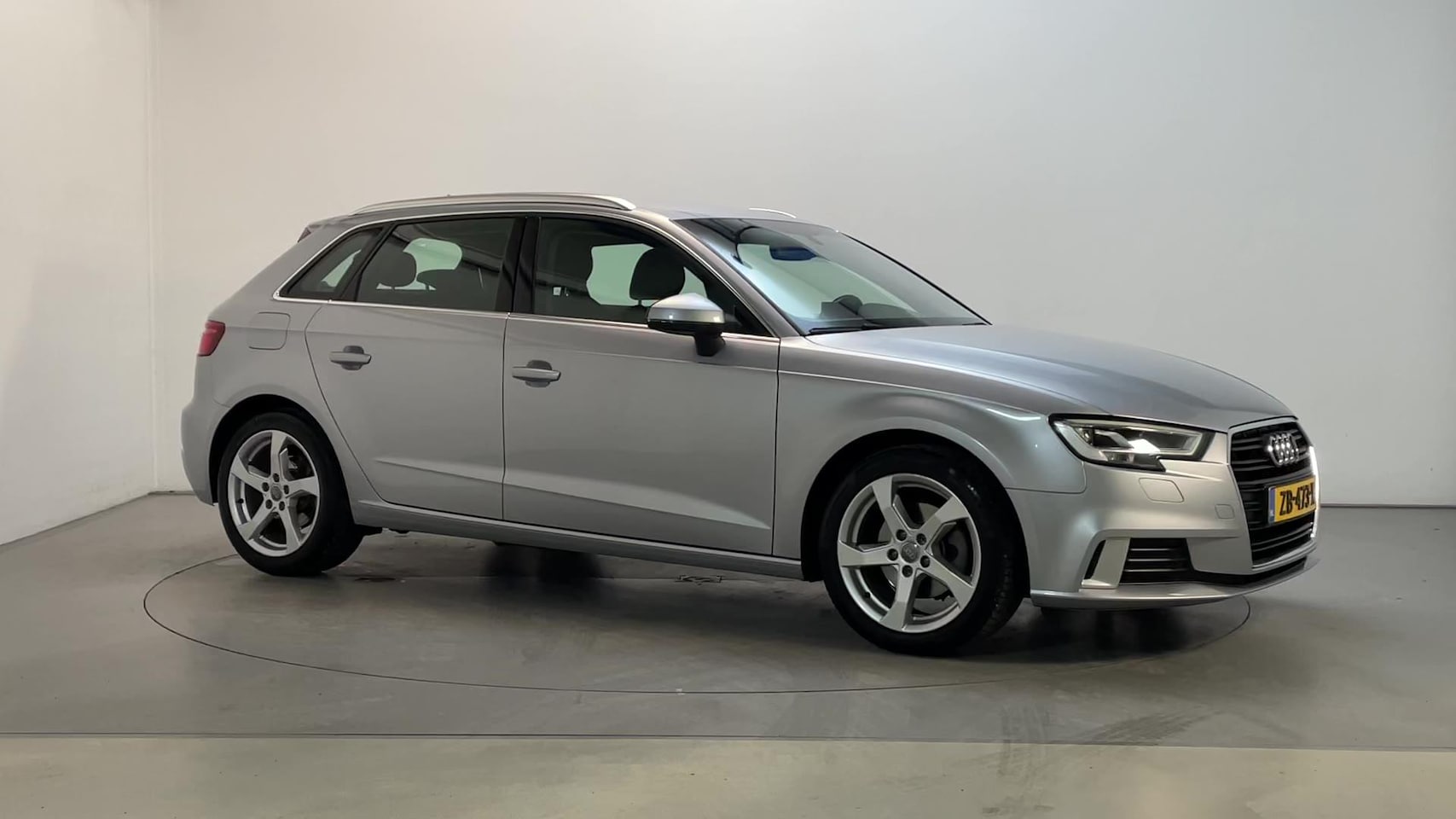 Audi A3 Sportback - 30 TFSI S-Tronic Sport Edition Navigatie Climate Control Parkeersensoren - AutoWereld.nl