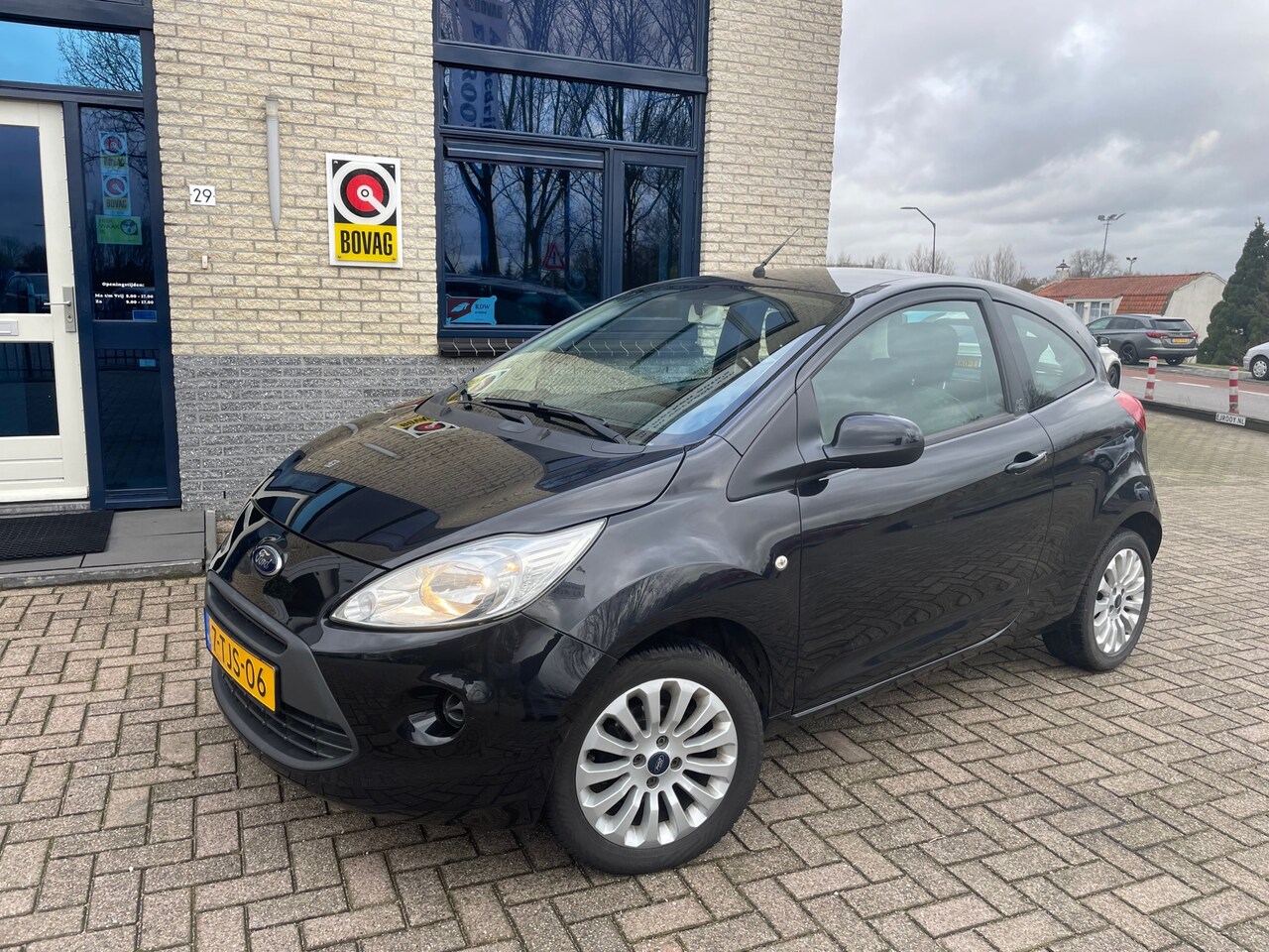 Ford Ka - 1.2- Airco- NL auto- Fijne KMstand - AutoWereld.nl