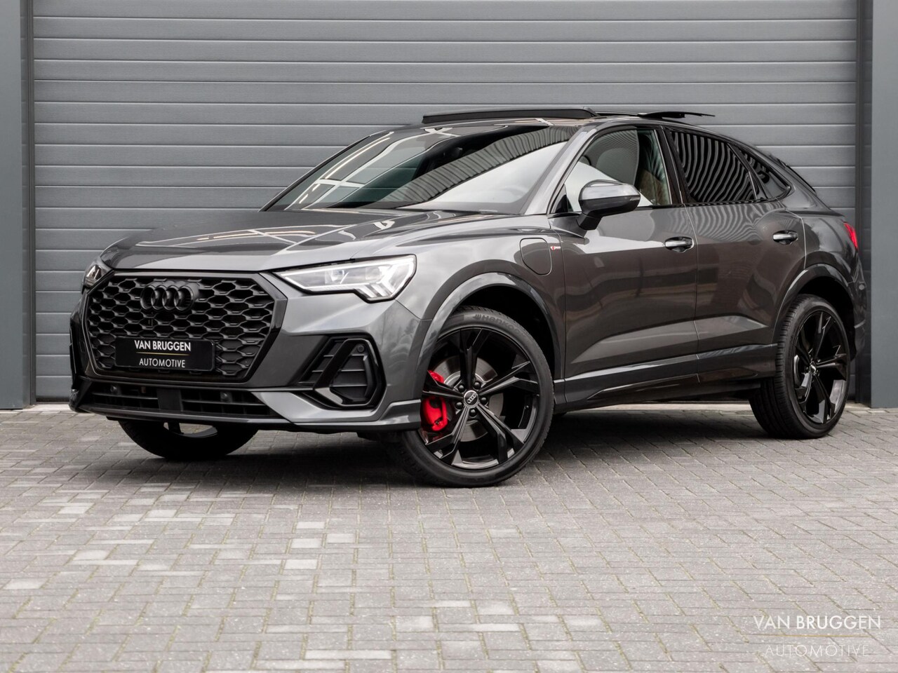 Audi Q3 Sportback - 45 TFSI E S-Line Pano Leer ACC Sfeer BTW Camera 20" CarPlay - AutoWereld.nl