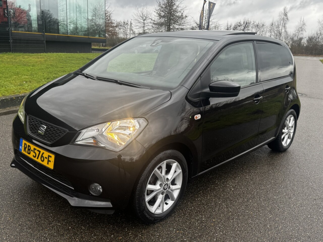 Seat Mii - 1.0 Sport Intense Leder Panoramadak - AutoWereld.nl