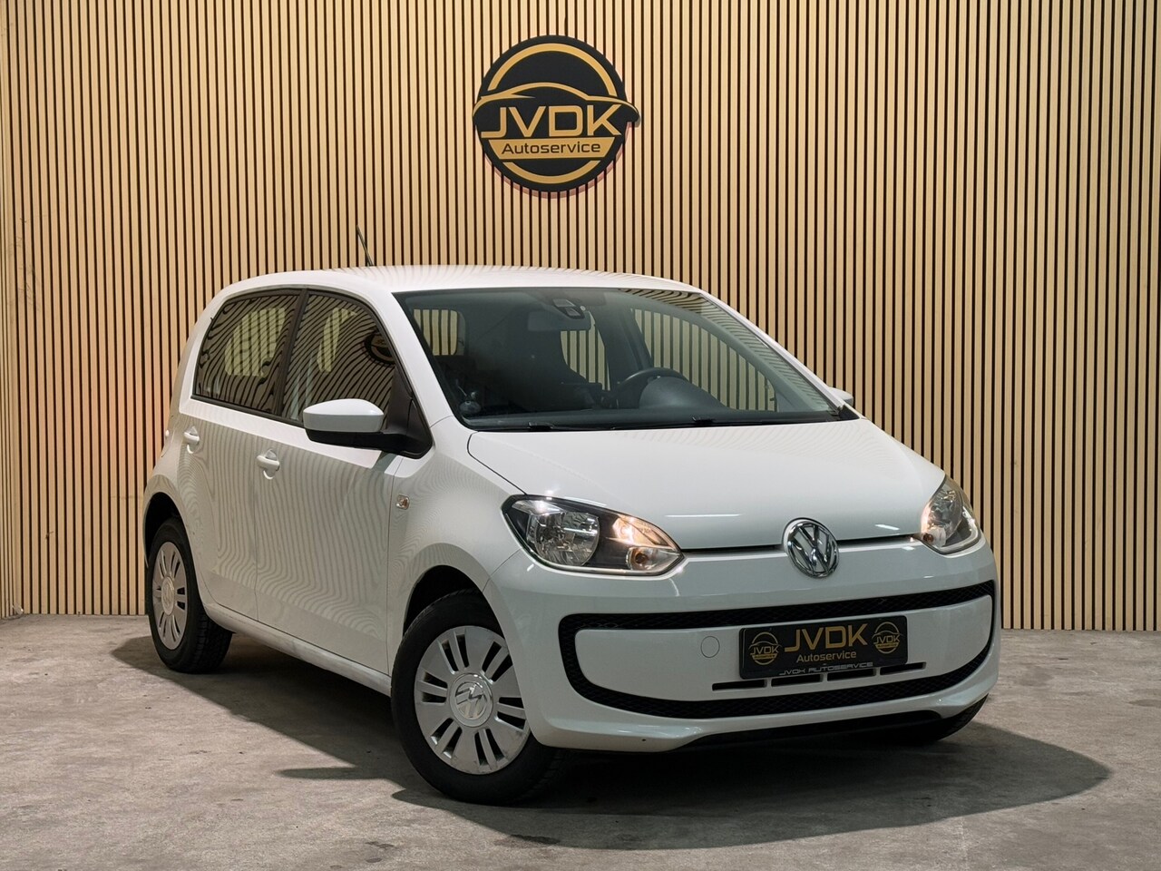 Volkswagen Up! - 1.0 take up! BlueMotion 1.0 take up! BlueMotion 5-DEURS, AIRCO, CRUISE, MEDIA - AutoWereld.nl