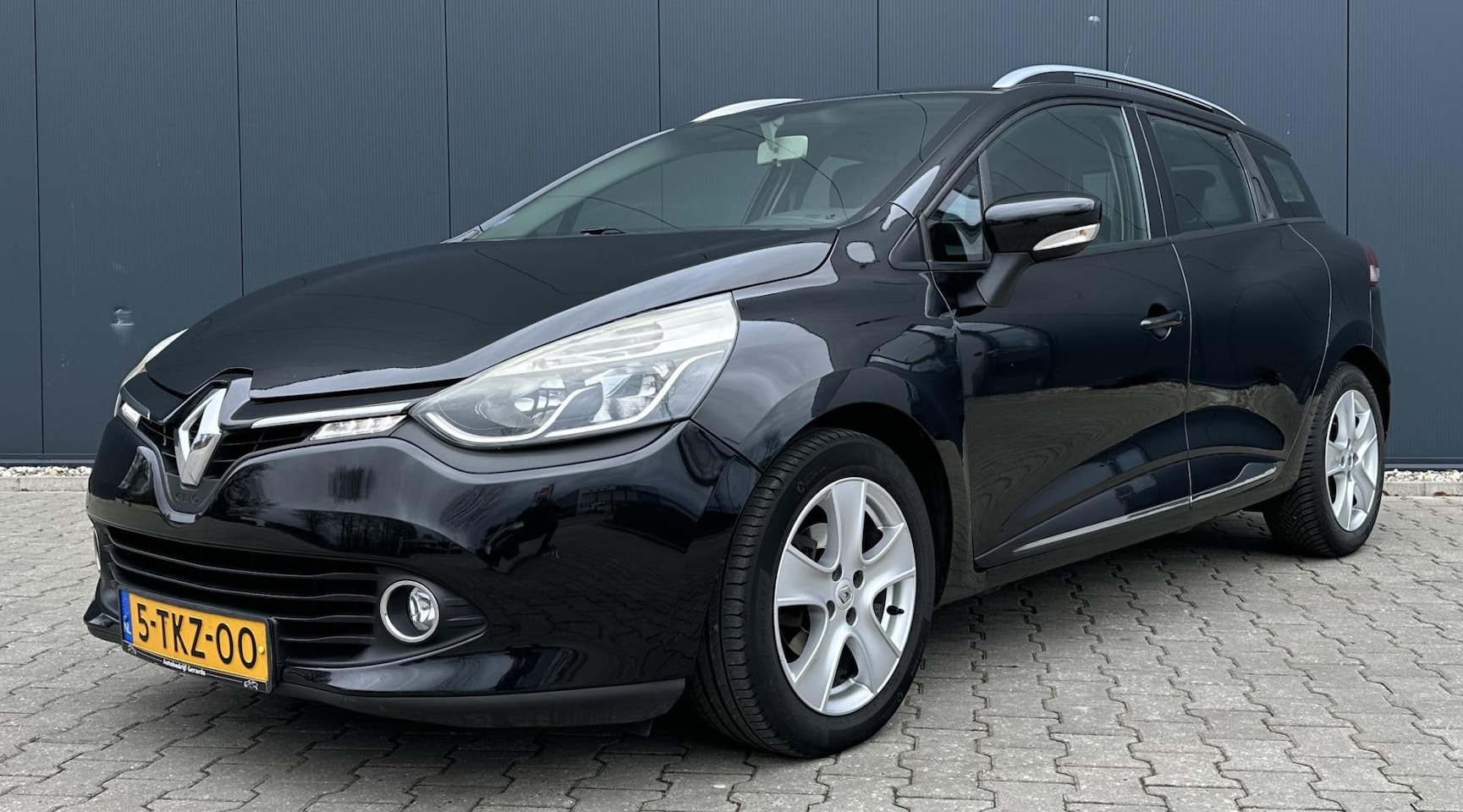 Renault Clio Estate - 0.9 TCe Expression Airco Cruise Navi - AutoWereld.nl