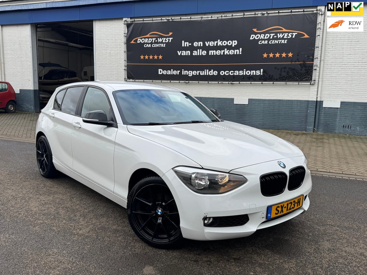 BMW 1-serie - 116i 116i - AutoWereld.nl