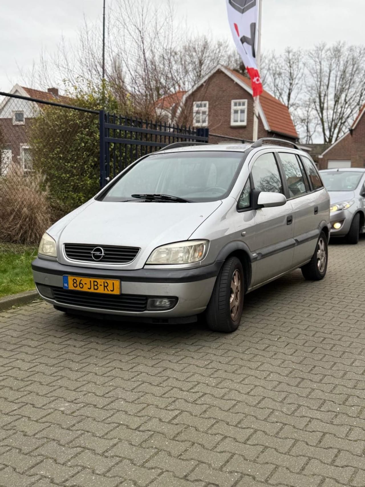 Opel Zafira - 1.8-16V Elegance Airco Trekhaak 7 Persoon - AutoWereld.nl