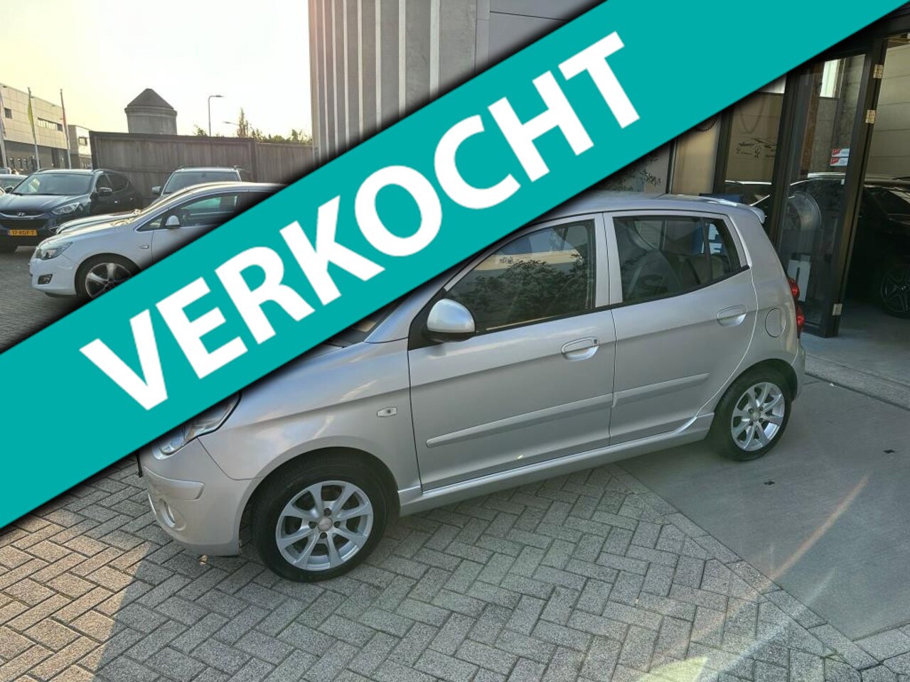 Kia Picanto - 1.1 X-tra First Edition AIRCO! APK! NAP! INRUIL MOGELIJK! - AutoWereld.nl