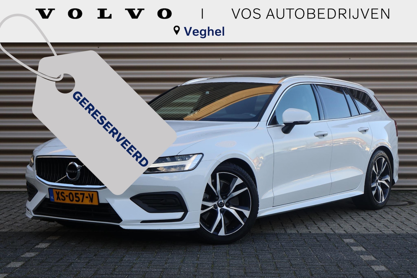 Volvo V60 - T5 Momentum | Business Pack Connect Plus | Luxury Line | Exterior Styling kit | HUD - AutoWereld.nl