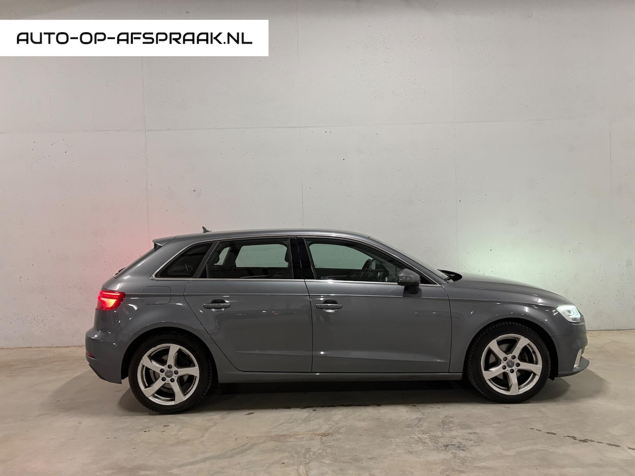 Audi A3 Sportback - 1.0 TFSI Sport S-line Automaat Navi Clima - AutoWereld.nl