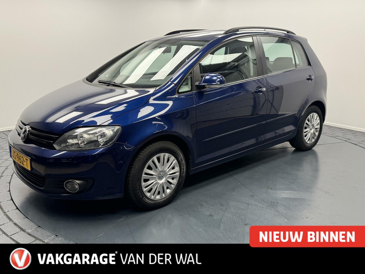 Volkswagen Golf Plus - 1.6 TDi Trekhaak-Cr.contr-Clima-Parkeersensoren-Stoelverwarming - AutoWereld.nl