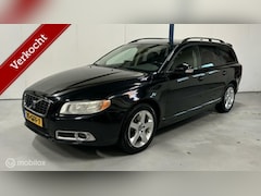 Volvo V70 - 2.5T Momentum AUTOMAAT / NL-AUTO / LEER