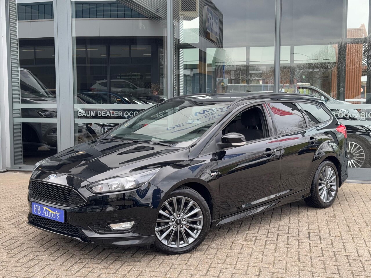 Ford Focus Wagon - 1.0 ST-Line Airco Lmv Navi - AutoWereld.nl