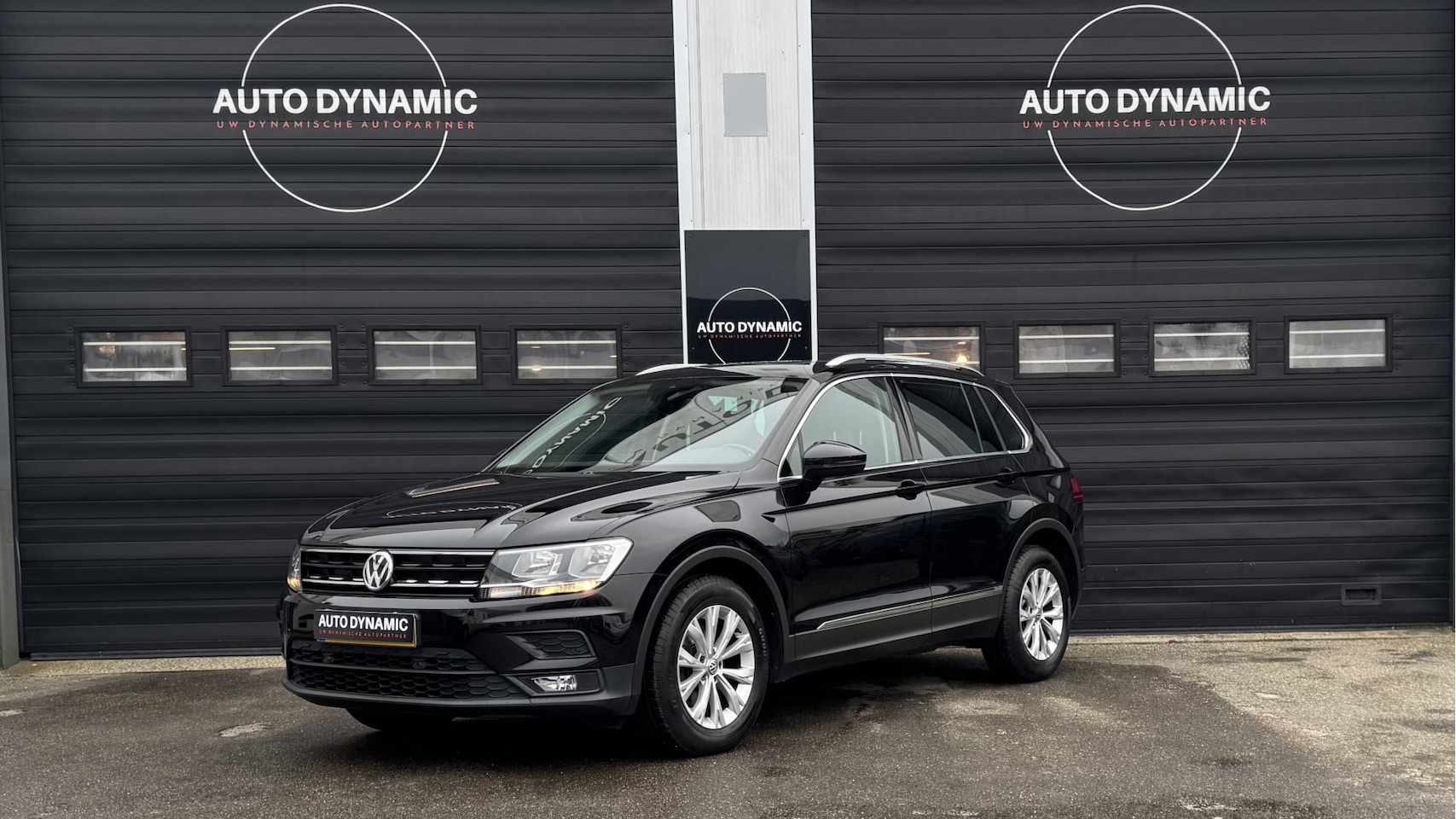 Volkswagen Tiguan - 1.5 TSI ACT Comfortline Business | BTW | DSG | Panorama dak Massage stoelen | Navi | etc - AutoWereld.nl