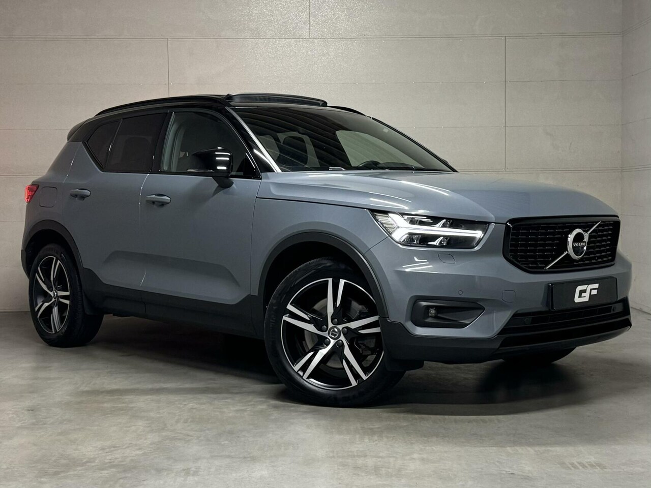 Volvo XC40 - 1.5 T5 Recharge R-Design Ultra Dark Pano ACC Trek - AutoWereld.nl