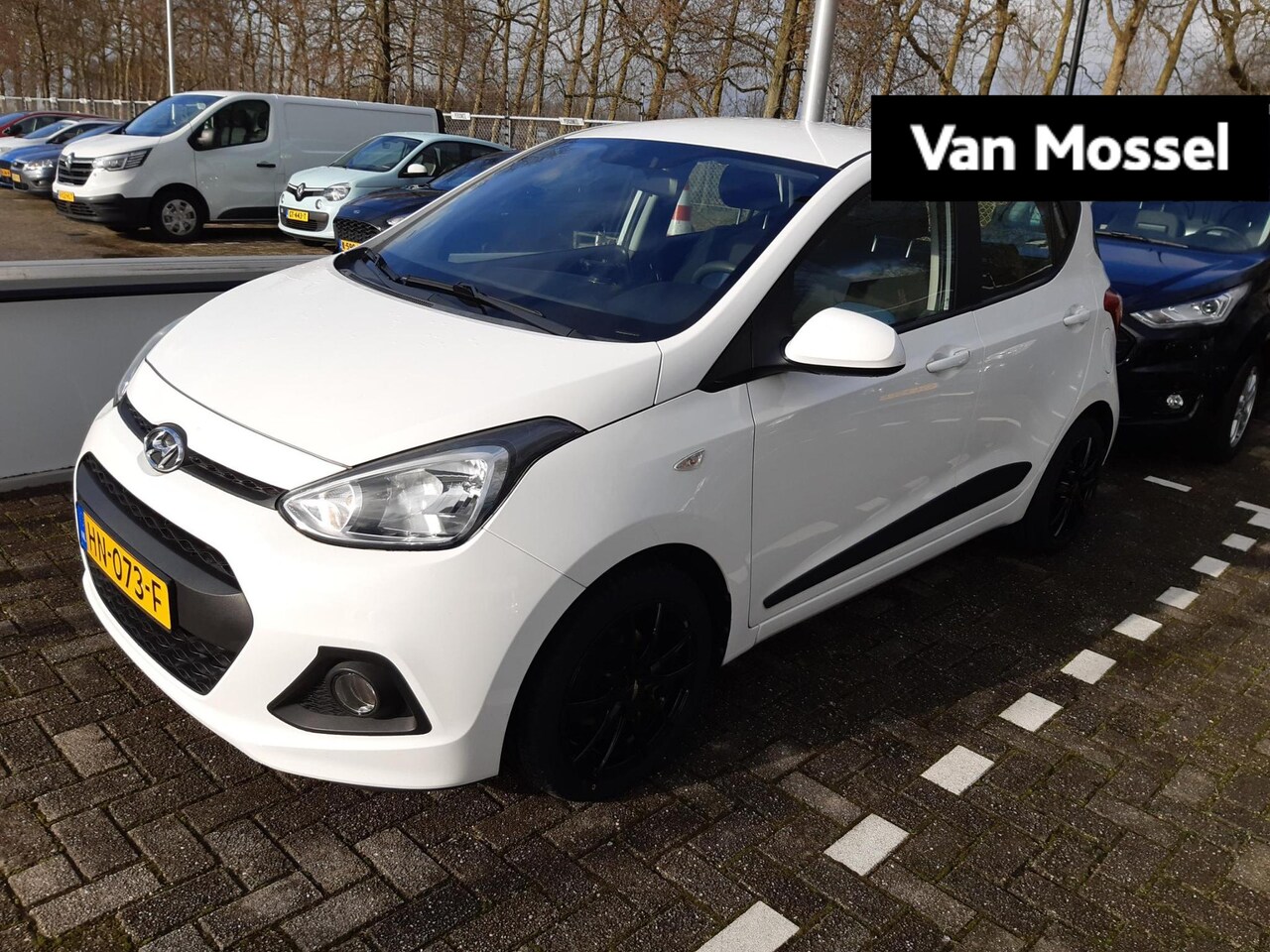 Hyundai i10 - 1.0i i-Motion Comfort | Airco | Navigatie | Volledig onderhouden ! - AutoWereld.nl