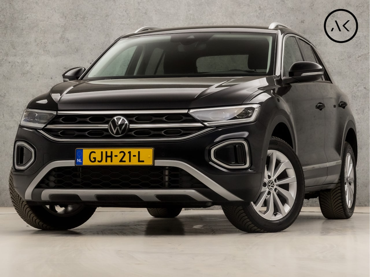 Volkswagen T-Roc - 1.5 TSI Sport 150Pk Automaat (NIEUW MODEL, GROOT NAVI, APPLE CARPLAY, VIRTUAL COCKPIT, LED - AutoWereld.nl