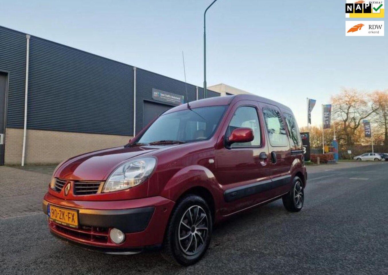 Renault Kangoo - 1.6-16V Expression Luxe 1.6-16V Expression Luxe - AutoWereld.nl