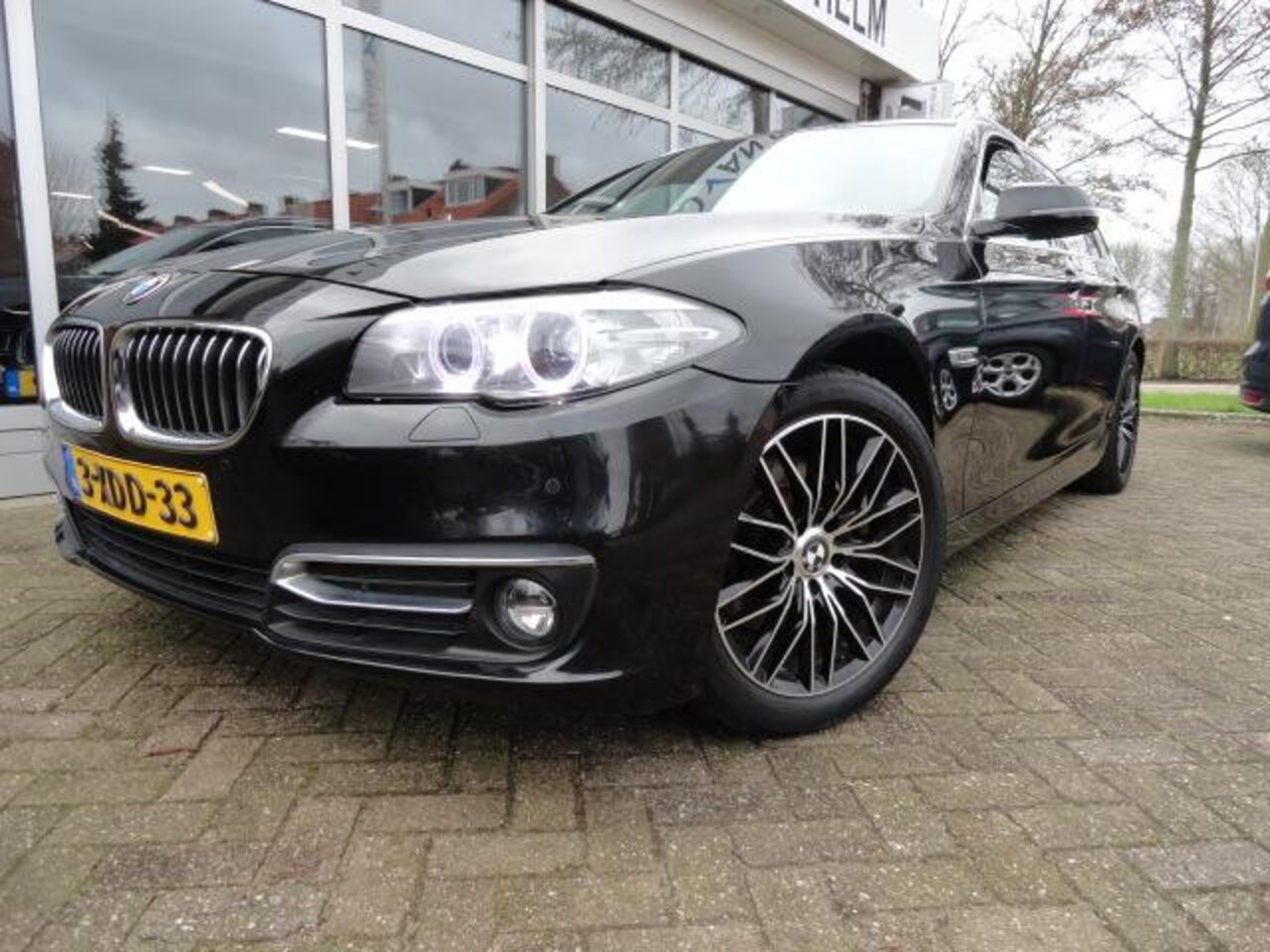 BMW 5-serie Touring - 520i Last Minute Edition 520i Last Minute Edition - AutoWereld.nl