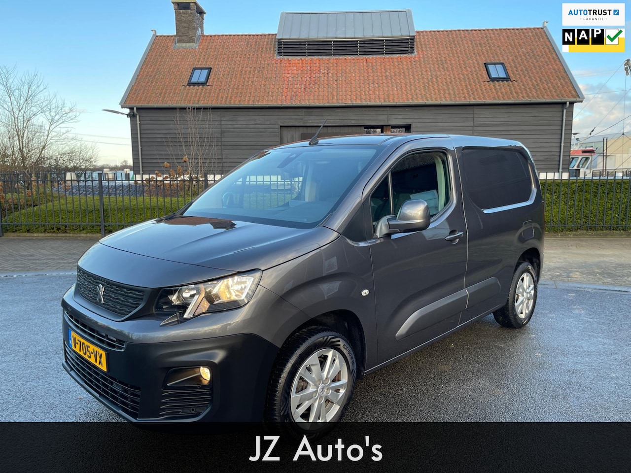 Peugeot Partner - 1.5 BlueHDI ASPHALT AUTOMAAT NAVI APPLE CARPLAY CAMERA PDC - AutoWereld.nl