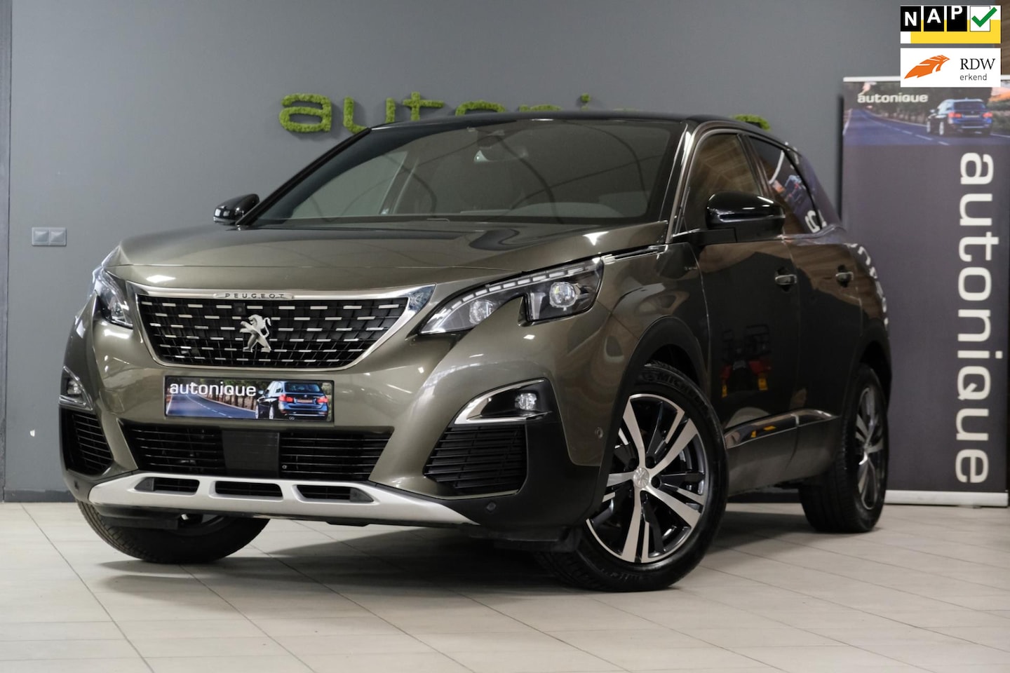 Peugeot 3008 - 1.6 e-THP GT Line *Luxe Leder* 102dkm |Massagestoel| Camera/Stoelverwarming - AutoWereld.nl