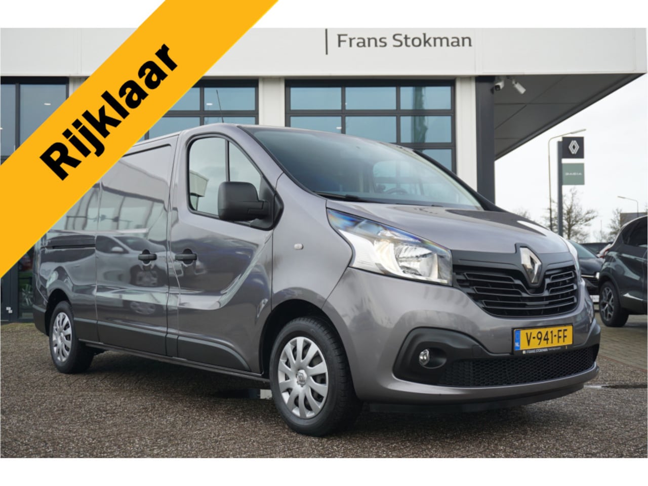 Renault Trafic - 1.6 dCi 125 T29 L2H1 Comfort (Navigatie, Trekhaak) - AutoWereld.nl