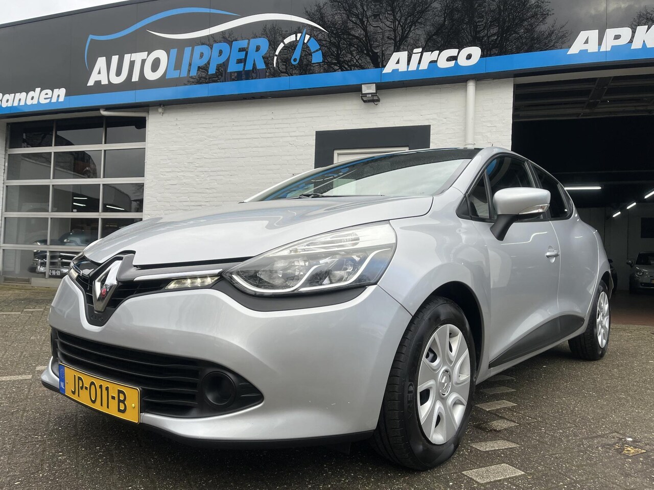 Renault Clio - 0.9 TCe Eco2 Expression /5 drs/Trekhaak - AutoWereld.nl