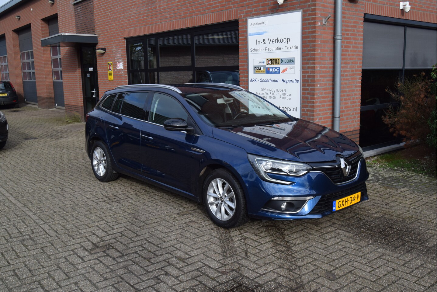 Renault Mégane Estate - 1.2 TCe Limited | 1e eigenaar | Trekhaak | Navi | - AutoWereld.nl