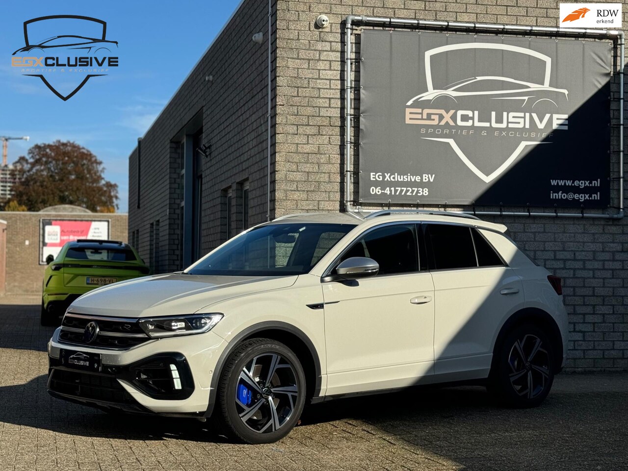 Volkswagen T-Roc - 2.0 TSI 4Motion R 350PK/Camera/Keyless/Leder/ACC - AutoWereld.nl