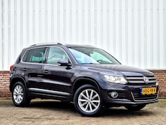 Volkswagen Tiguan - 1.4 TSI Sport&Style AUTOMAAT*Navigatie*Camera*PDC*Climate control