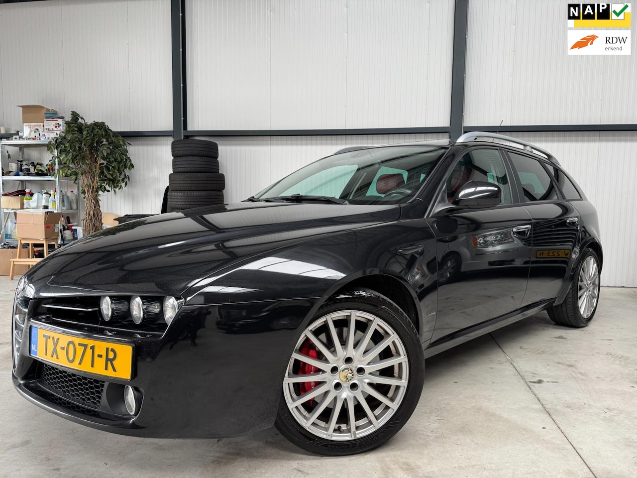 Alfa Romeo 159 Sportwagon - 3.2 JTS Q4 Schuifdak Xenon Trekhaak - AutoWereld.nl