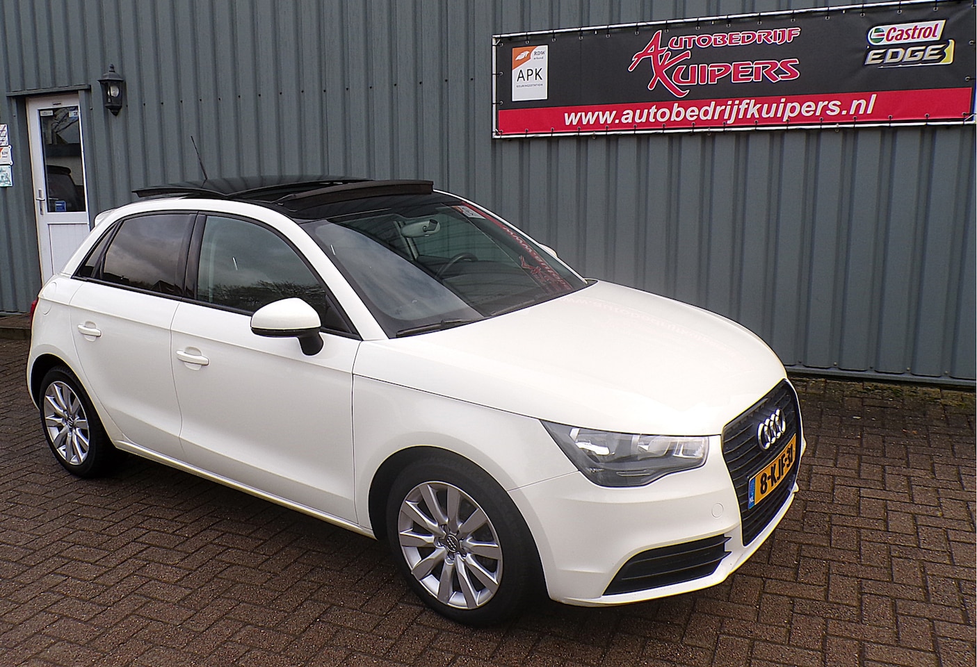 Audi A1 Sportback - 1.2 TFSI Connect Navi.Cruise.Pano.Lm.velgen - AutoWereld.nl