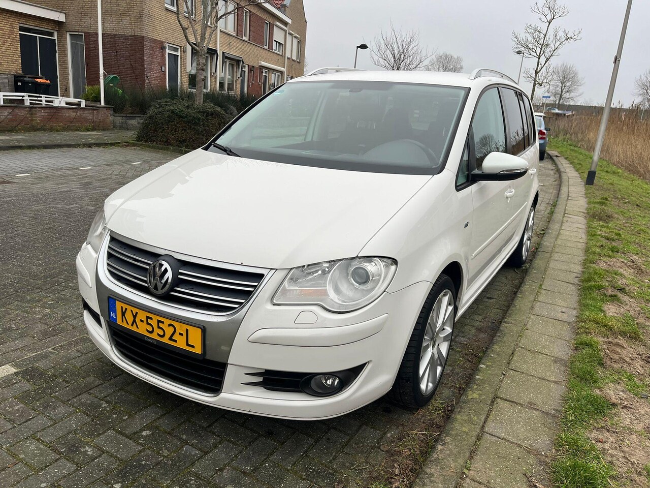 Volkswagen Touran - 1.4 TSI Highline 1.4 TSI Highline - AutoWereld.nl