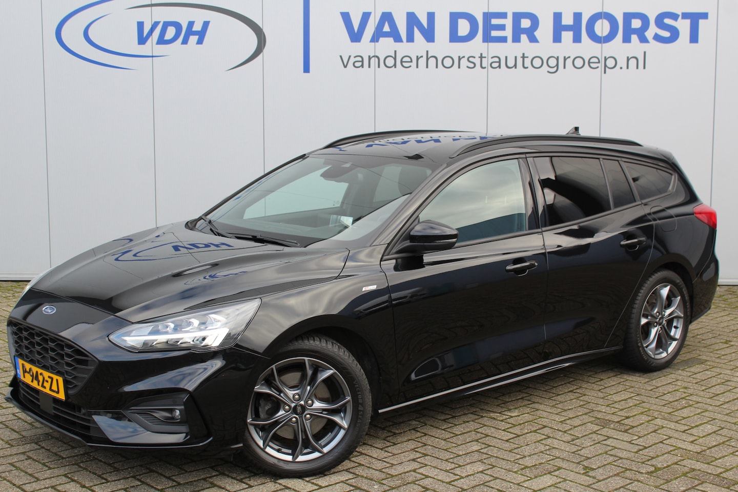 Ford Focus Wagon - 1.0-125pk EcoBoost Mild-Hybrid ST-Line X . Luxe, correct nette en goed onderhouden Ford Fo - AutoWereld.nl