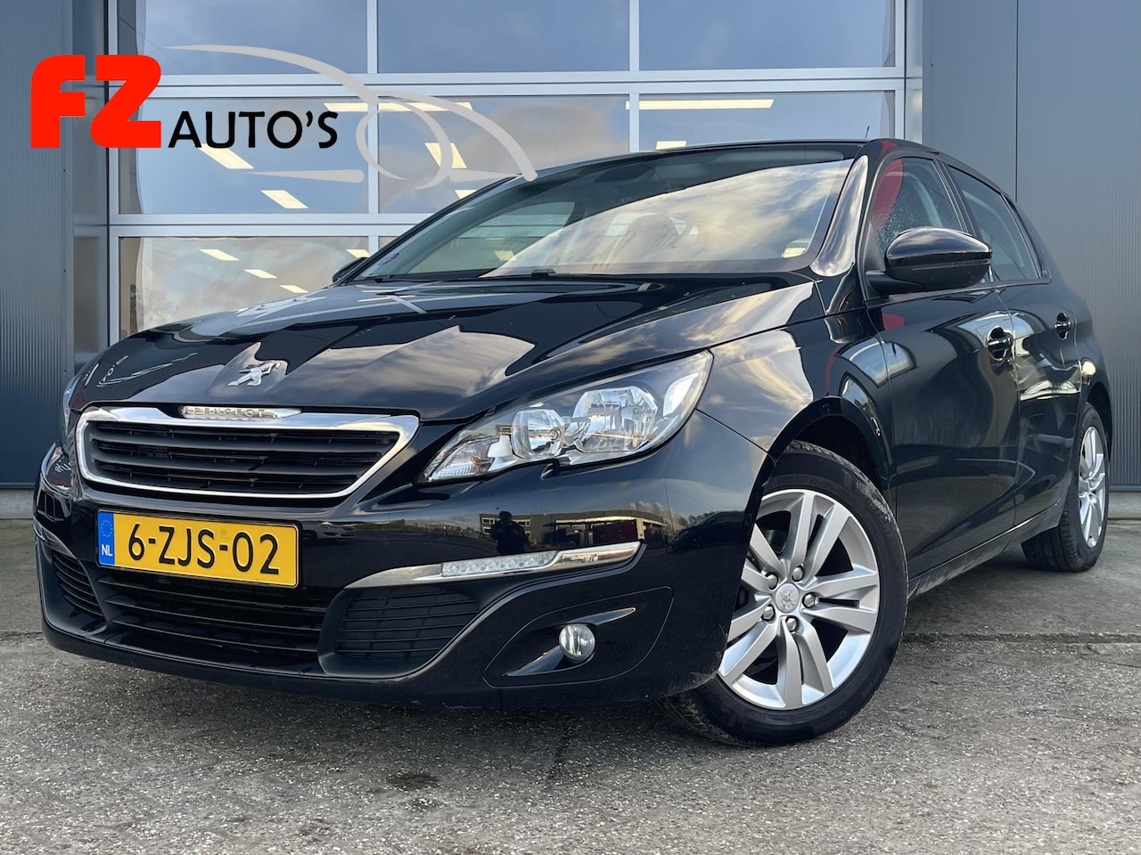 Peugeot 308 - 1.2 e-THP Blue Lease | Airco | Trekhaak | L.M. Velgen | - AutoWereld.nl