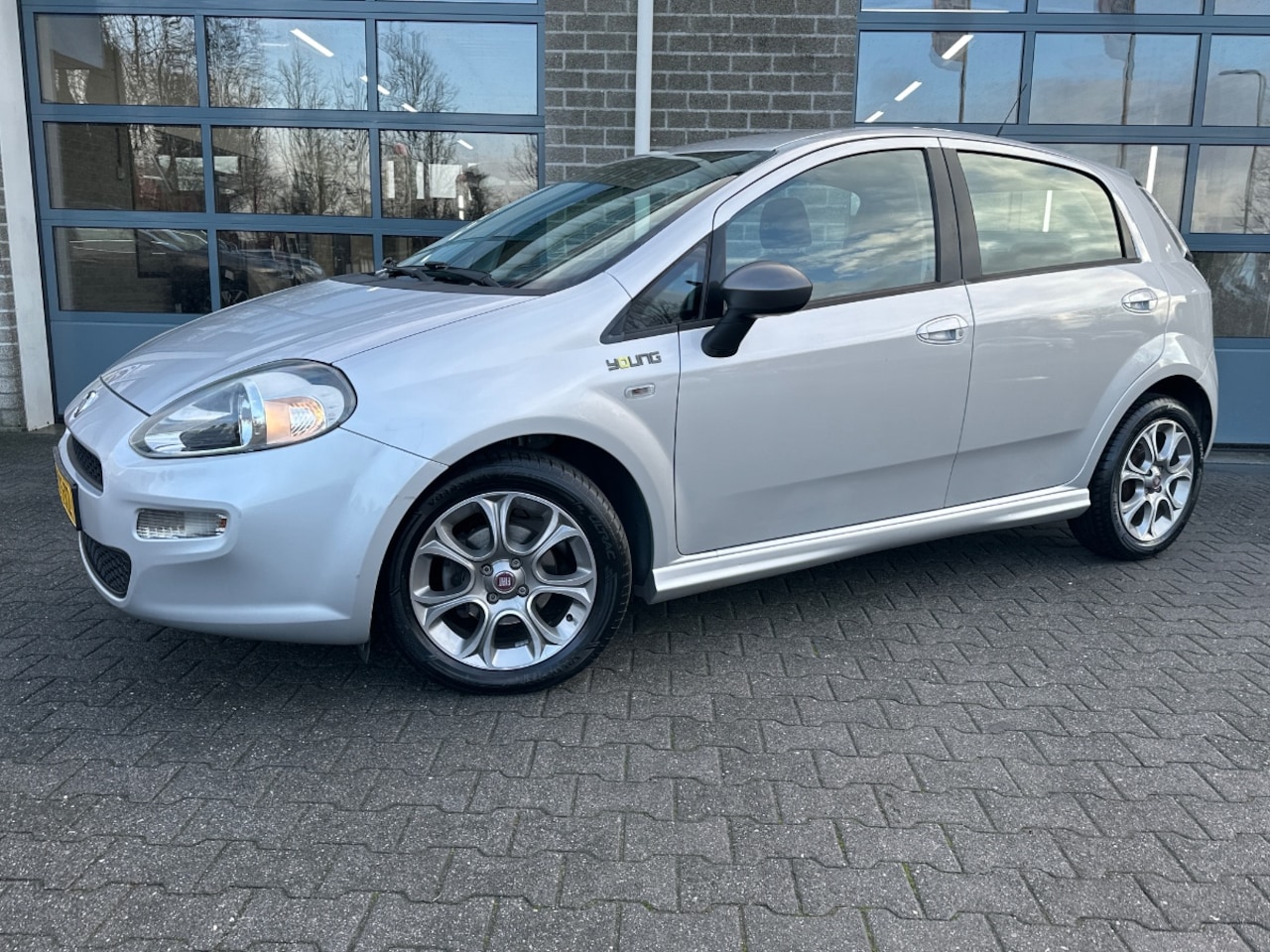 Fiat Punto Evo - 0.9 TwinAir Young | 1E EIGENAAR | AIRCO | VELGEN | - AutoWereld.nl