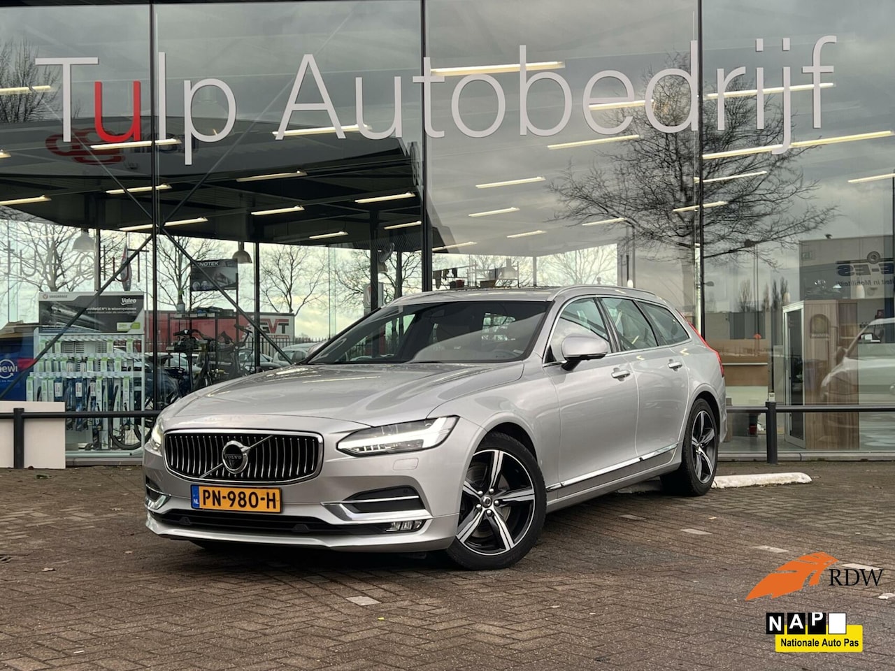 Volvo V90 - 2.0 T6 AWD Inscription Clima Pano 1eEeig Dealer NAP - AutoWereld.nl