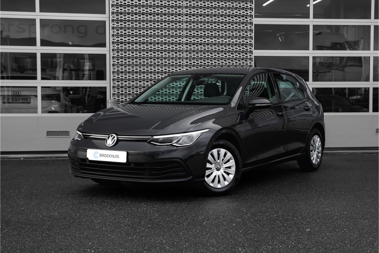 Volkswagen Golf - 1.0 TSI 95pk 5 versn. Handgeschakeld | Carplay | Parkeersensoren V+A | Digital Dash - AutoWereld.nl