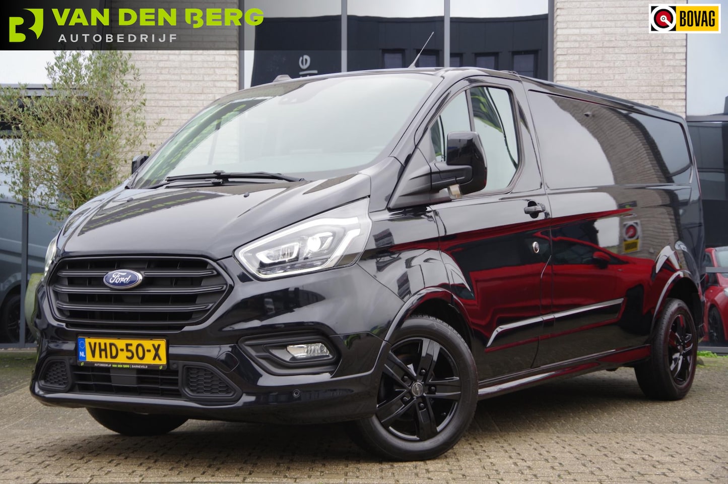 Ford Transit Custom - 320 2.0 TDCI L2 SPORT, 185PK AUT. XENON, ADAPT. CRUISE, TREKHAAK, CAMERA, NAVI, AIRCO, STO - AutoWereld.nl