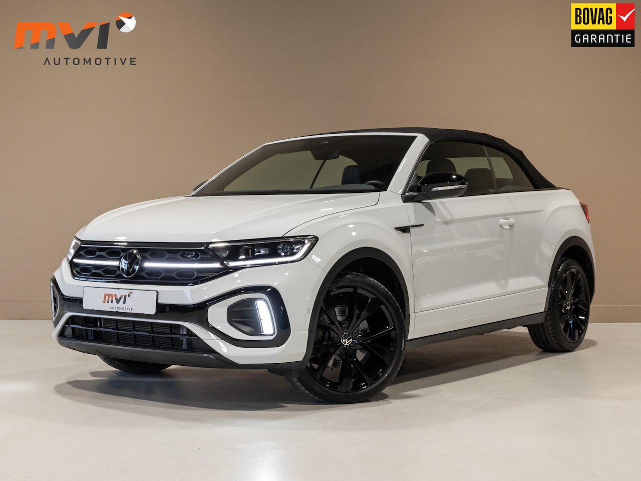 Volkswagen T-Roc Cabrio - 1.5 TSI R-Line / 150pk / Trekhaak / Beats audio / Stoel en stuurverwarming / - AutoWereld.nl