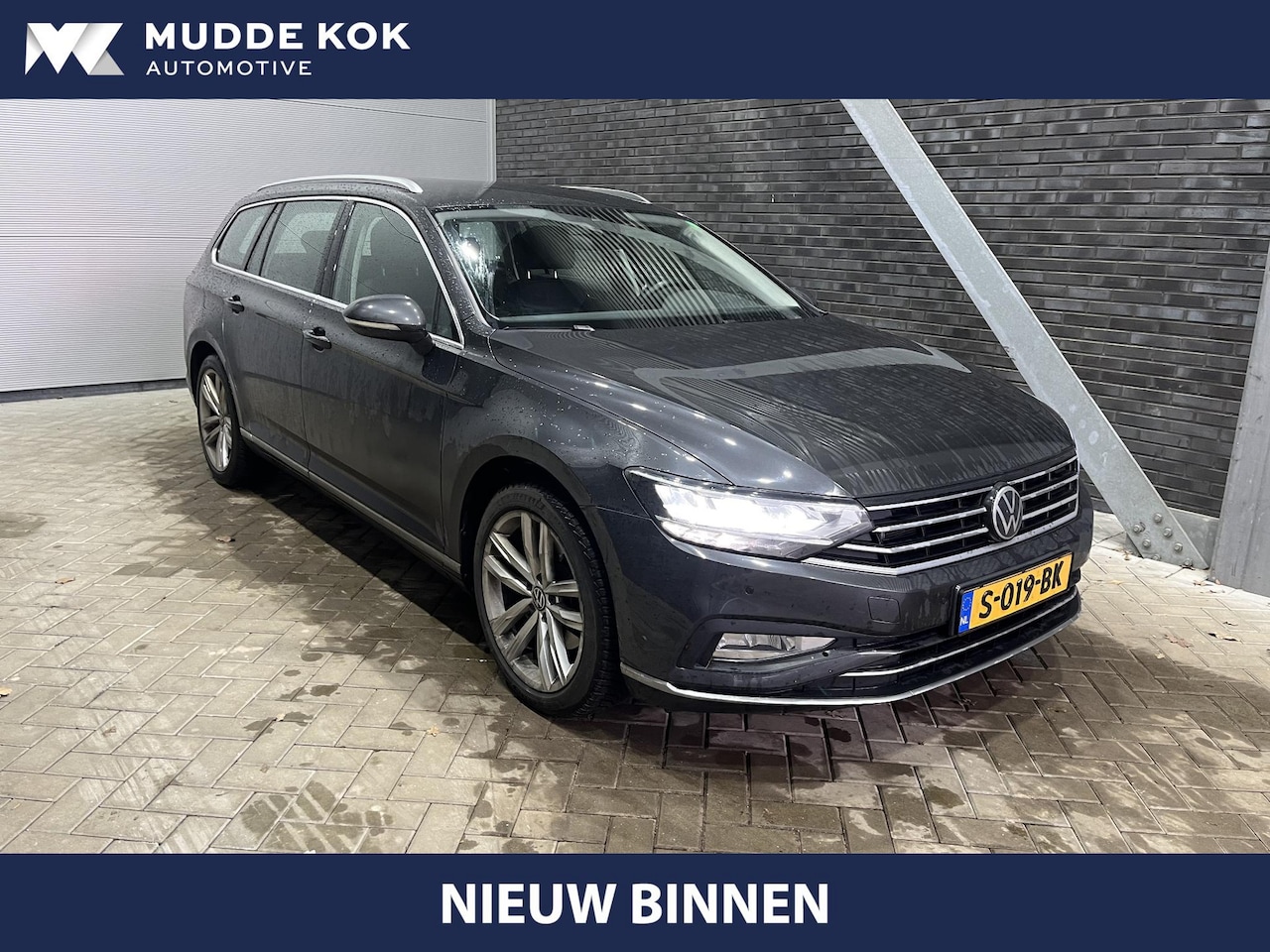 Volkswagen Passat Variant - 1.5 TSI R-Line Business + | Automaat | Trekhaak | Stoelverwarming | ACC | 18 Inch - AutoWereld.nl