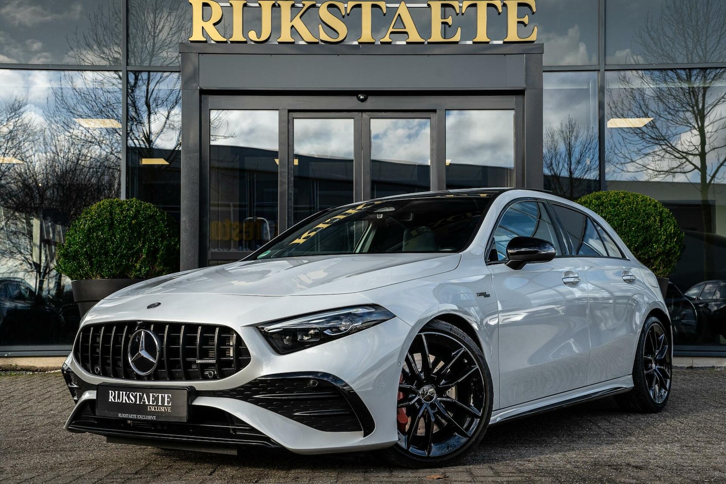 Mercedes-Benz A-klasse - A35 AMG 4MATIC|NW MODEL|PANO|BURMESTER|19' - AutoWereld.nl